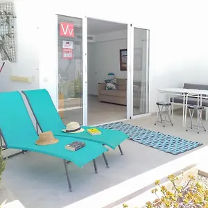 https://704-makis-apartment.in-canary-islands.com